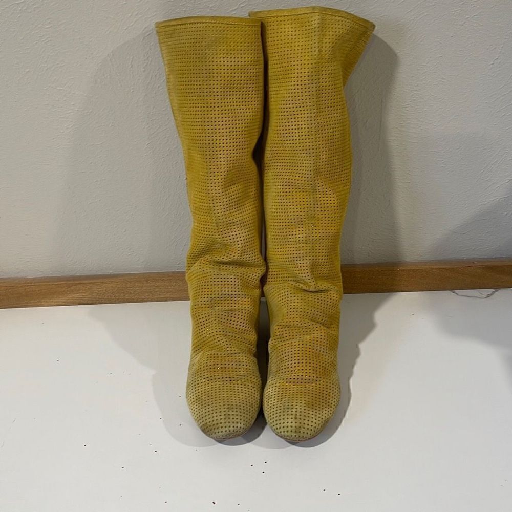 Sam Edelman Suede Pull on Boots - Picture 4 of 8